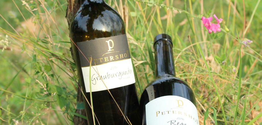 Zu sehen ist ein Wein des Weingut Petershof.
