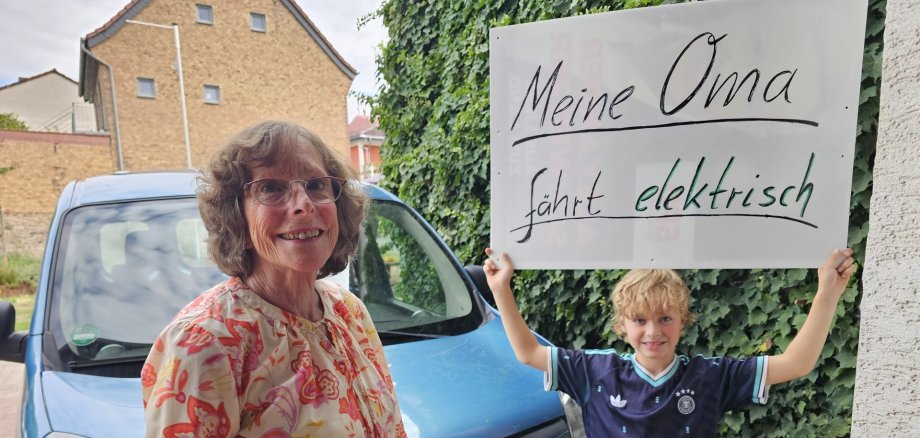 Margit Müller mit Ihrem Enkel Mattis Margit Müller mit Ihrem Enkel Mattis